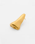 arete con forma de nariz, hecho a mano, figura humana, marca mexicana, aleación de latón, dorado, arte, Claude Lalanne, arete grande, broche, prendedor, summer sale, hot sale, regalo de cumpleaños para mujer, regalo de aniversario para mujer, descuentos, 15% de descuento, meses sin intereses.