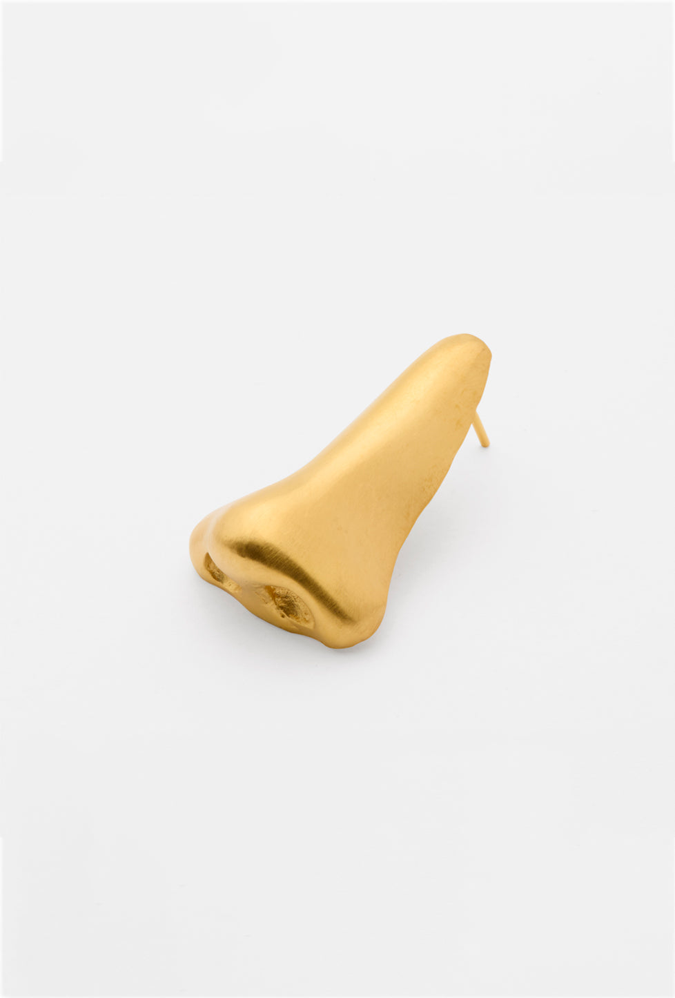 arete con forma de nariz, hecho a mano, figura humana, marca mexicana, aleación de latón, dorado, arte, Claude Lalanne, arete grande, broche, prendedor, summer sale, hot sale, regalo de cumpleaños para mujer, regalo de aniversario para mujer, descuentos, 15% de descuento, meses sin intereses.