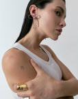 aretes con forma de moño con detalles derretidos, hecho a mano, coquette, marca mexicana, aleación de latón, baño de oro, arte, aretes grandes, aretes no pesados, summer sale, hot sale, regalo de cumpleaños para mujer, regalo de aniversario para mujer, descuentos, 25% de descuento, meses sin intereses.