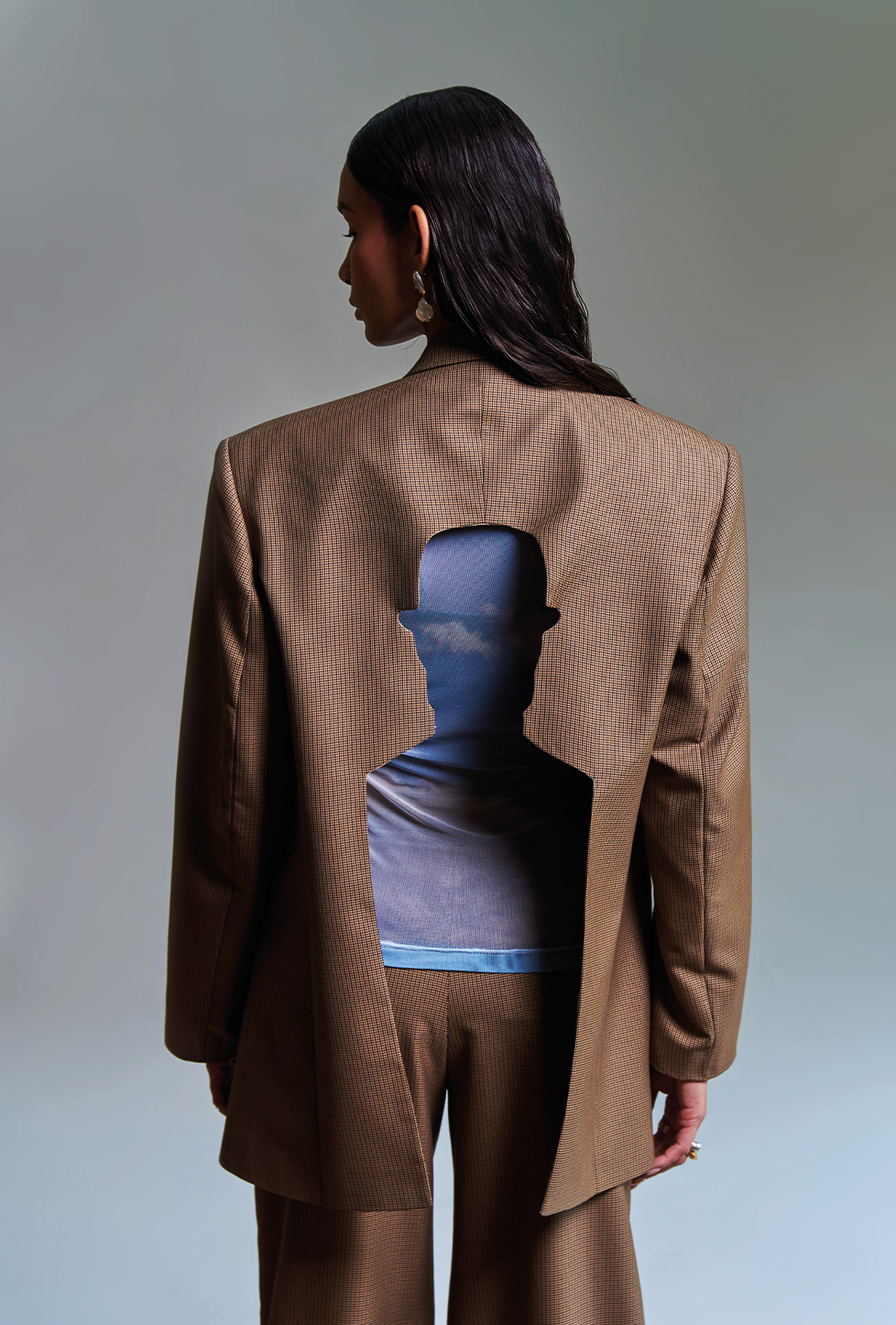 blazer oversized, blazer con hombreras, blazer con inspiración en René Magritte, arte, René Magritte, blazer para mujer, blazer para hombre, regalo para mujer, regalo para hombre, diseño mexicano, marca mexicana, hecho a mano, hecho en México