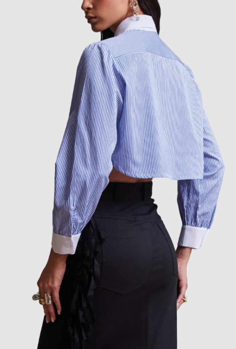 blusa de manga larga, blusa cropped, blusa con accesorio de corset, blusa azul, blusa con cuello formal, blusa para mujer, blusa para hombre, regalo para mujer, regalo para hombre, diseño mexicano, marca mexicana, hecho a mano, hecho en México